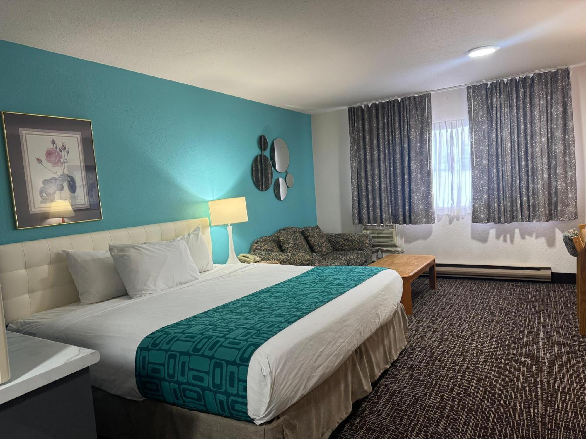 Howard Johnson By Wyndham Fort St. John Bagian luar foto